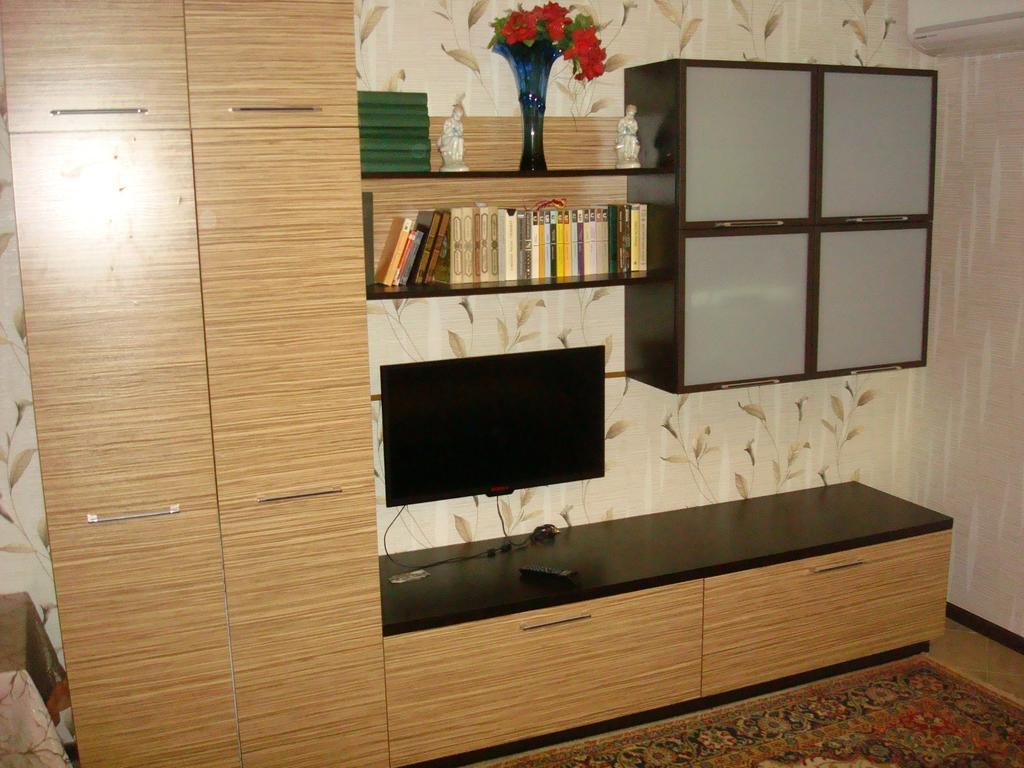 Apartment On Privokzalnaya 2/1 文尼察 外观 照片