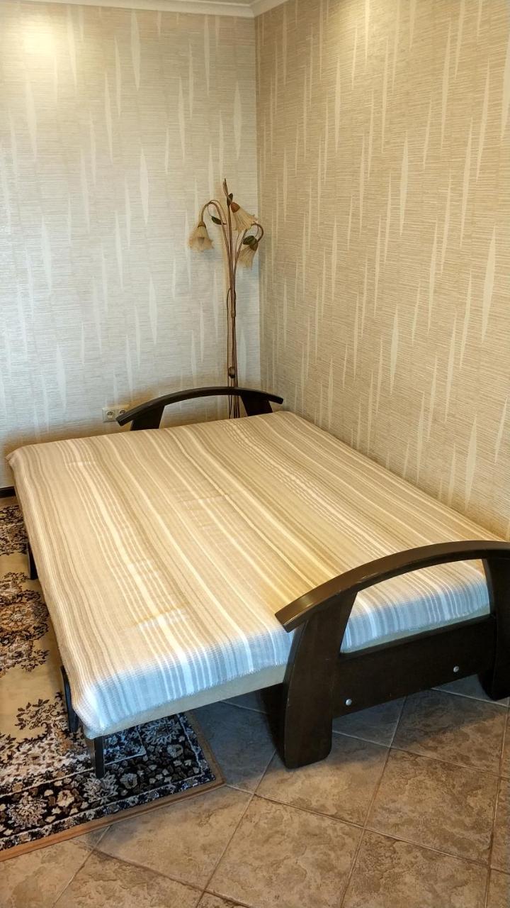 Apartment On Privokzalnaya 2/1 文尼察 外观 照片